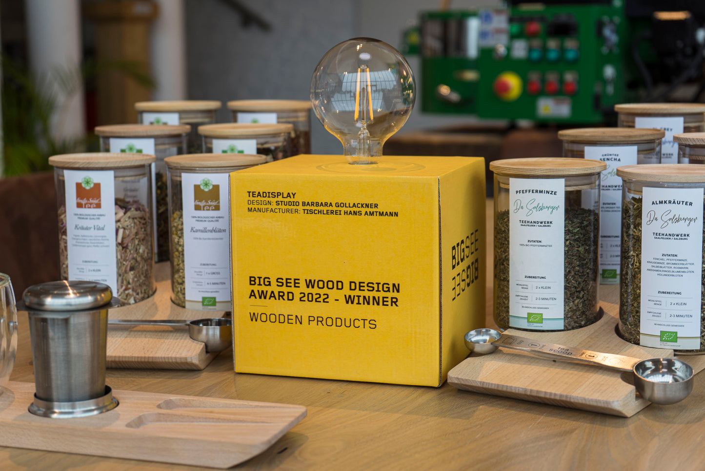 Tea display by Barbara Gollackner